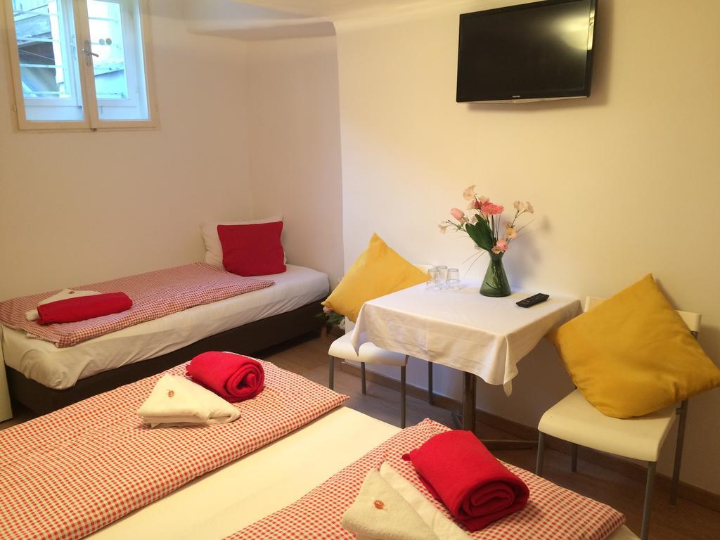 Cityhotel Junger Fuchs Salzburgo Habitación foto